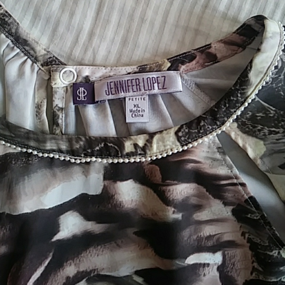 Blouse - Picture 2 of 4